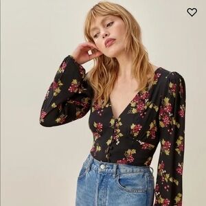 🍇 Reformation -Button blouse - New condition- Size M - Black
